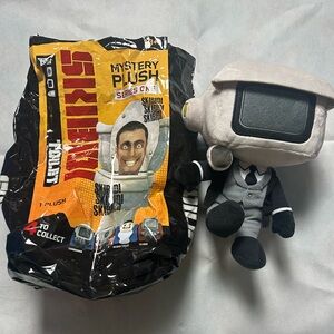 Skibidi toilet mystery plush new opened package cameraman plush